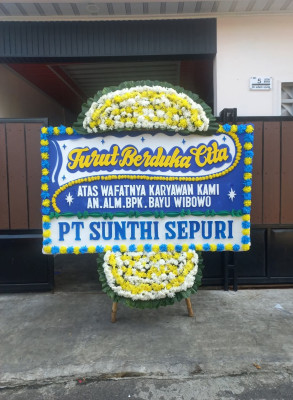 Papan Bunga Duka di Menggoro