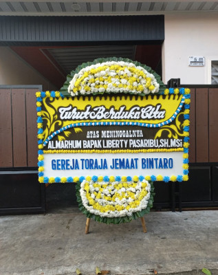 Papan Bunga Duka di Menggoro